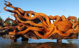 Chainsaw Artist Carves Fallen Redwood Tree Into Giant Sea Creature