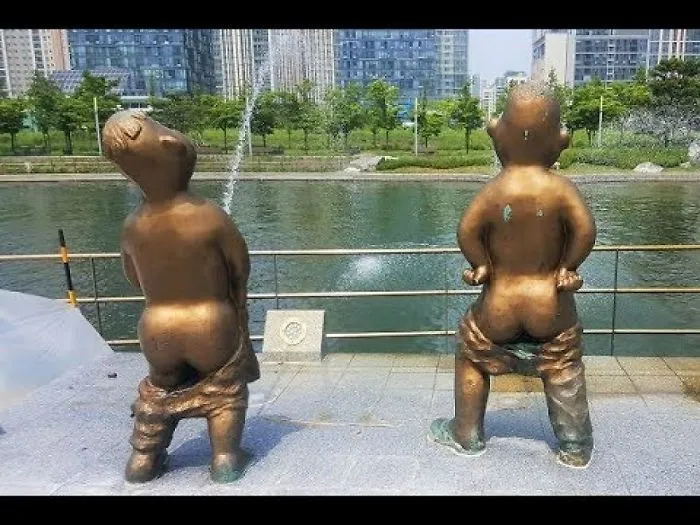 Songdo Central Park Fountain Peeing Boys