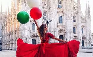 I Travel The World In Flowy Dresses To Take Self-Portraits In The Most Beautiful Places