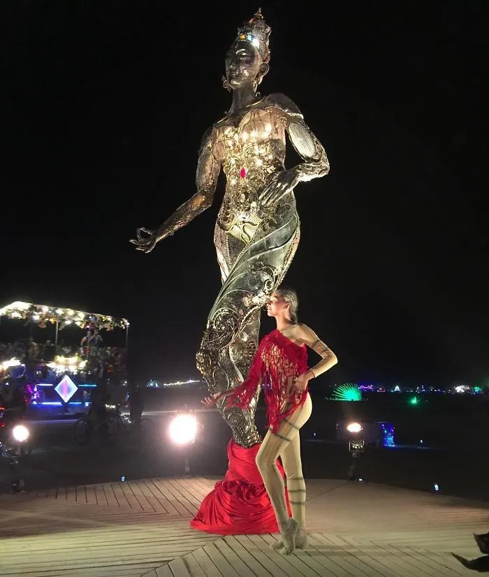 208 Epic Photos From Burning Man 2017 That Prove It's The Craziest Festival In The World