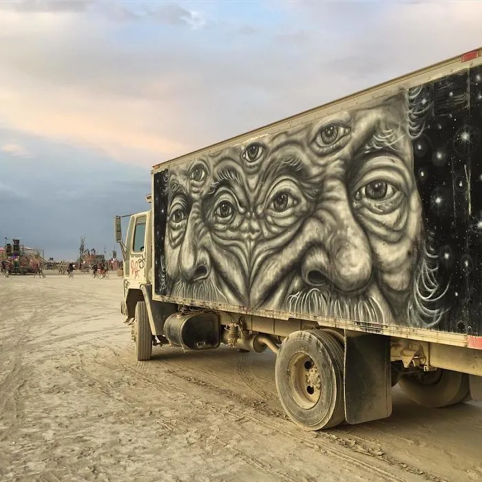 208 Epic Photos From Burning Man 2017 That Prove It's The Craziest Festival In The World
