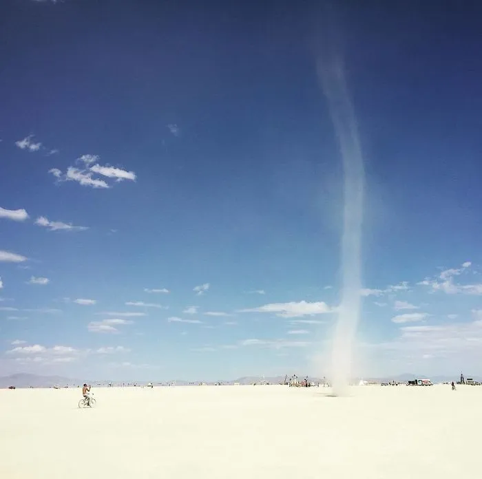 208 Epic Photos From Burning Man 2017 That Prove It's The Craziest Festival In The World
