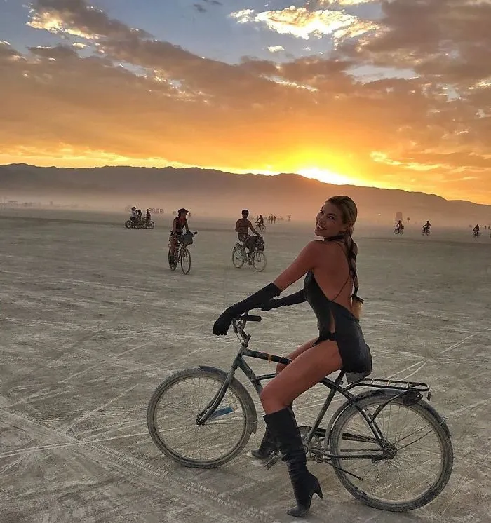 208 Epic Photos From Burning Man 2017 That Prove It's The Craziest Festival In The World