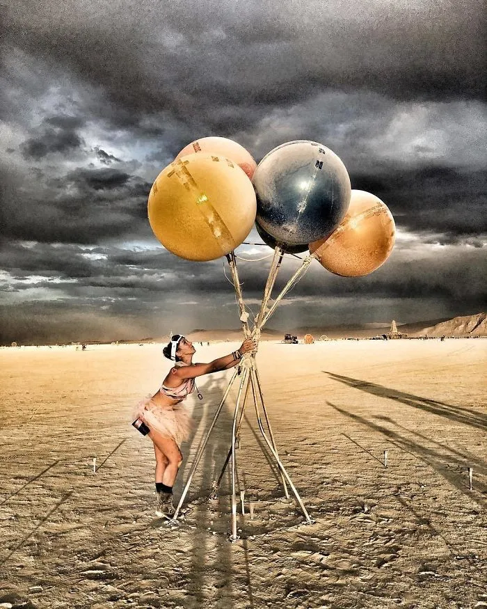 208 Epic Photos From Burning Man 2017 That Prove It's The Craziest Festival In The World