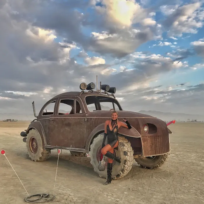 208 Epic Photos From Burning Man 2017 That Prove It's The Craziest Festival In The World