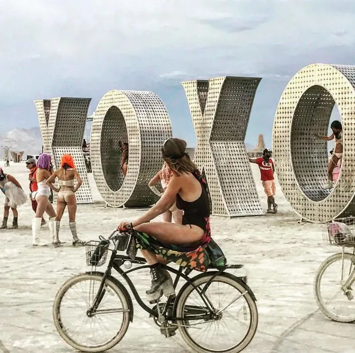208 Epic Photos From Burning Man 2017 That Prove It's The Craziest Festival In The World