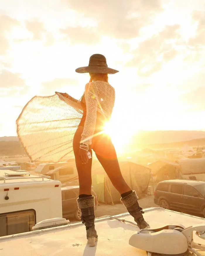 208 Epic Photos From Burning Man 2017 That Prove It's The Craziest Festival In The World