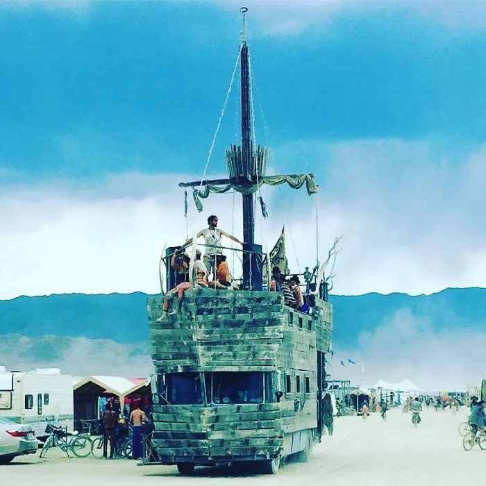 208 Epic Photos From Burning Man 2017 That Prove It's The Craziest Festival In The World