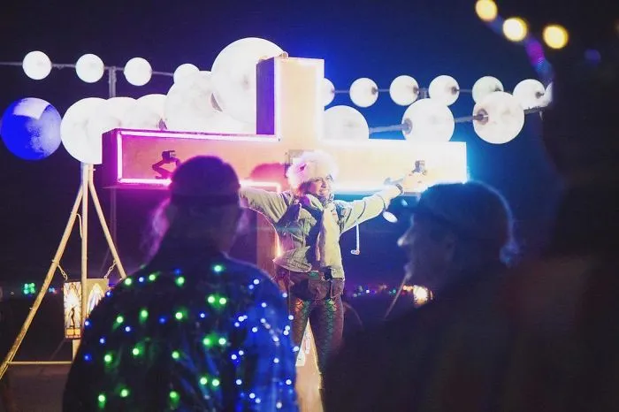 208 Epic Photos From Burning Man 2017 That Prove It's The Craziest Festival In The World