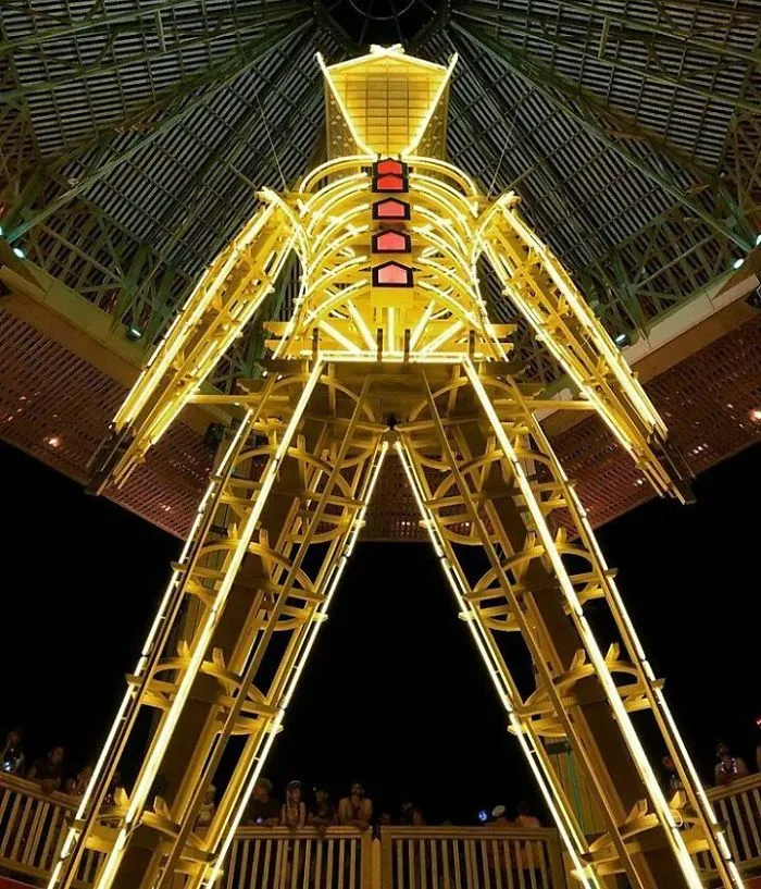 208 Epic Photos From Burning Man 2017 That Prove It's The Craziest Festival In The World