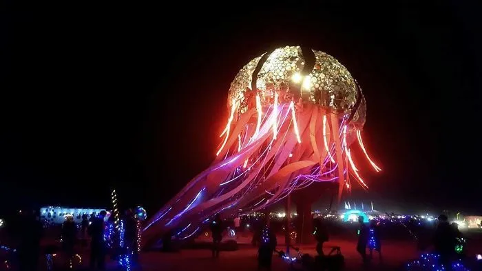 208 Epic Photos From Burning Man 2017 That Prove It's The Craziest Festival In The World