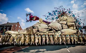 World's Biggest Flower Parade With Millions Of Dahlia Flowers