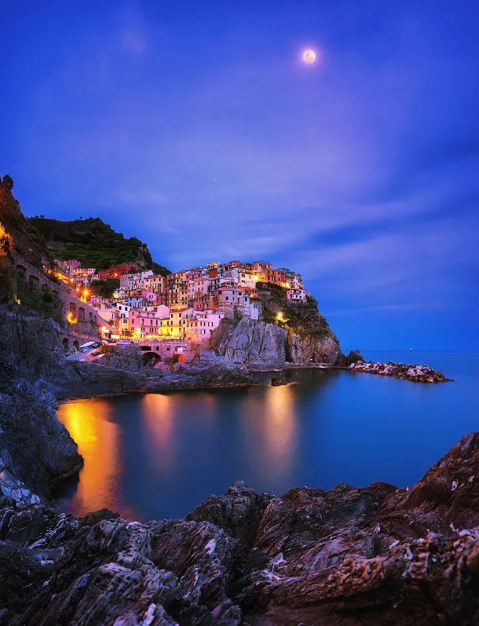 In Town | Moon Shines On Paradise Town, Italy - Asit Apornsupavit / Pna