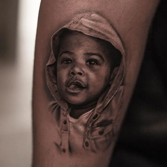 Belgian Tattooist Makes Realistic Tattoos That Give The Impression That They Are Printed On The Skin