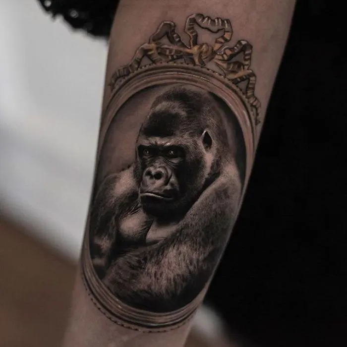 Belgian Tattooist Makes Realistic Tattoos That Give The Impression That They Are Printed On The Skin