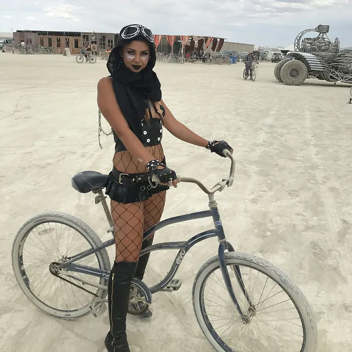 208 Epic Photos From Burning Man 2017 That Prove It's The Craziest Festival In The World