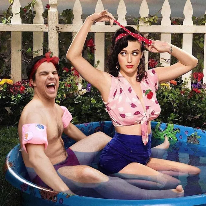 Guy Keeps Photoshopping Himself Into Celebrities' Lives, And We Can't Stop Laughing