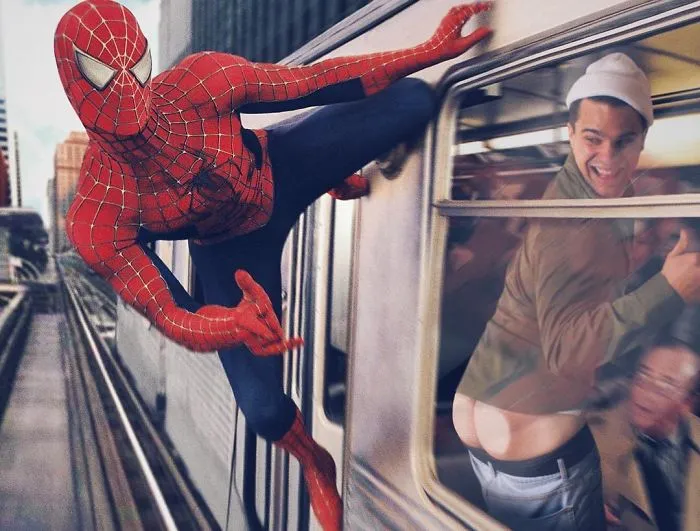 Este hombre sigue photoshopeandose en las vidas de los famosos y no podemos parar de reír