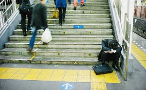 20 Shocking Photos Of Drunk Japanese By Lee Chapman Show The Ugly Side Of Drinking