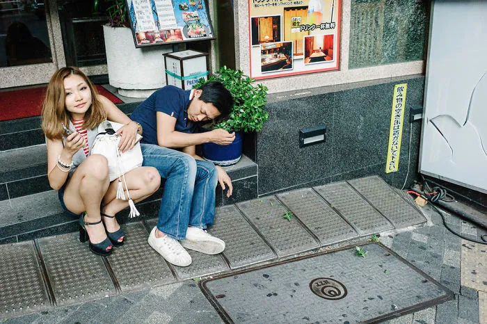 10+ Impresionantes fotos de japoneses borrachos, por Lee Chapman: el lado más desagradable de la bebida
