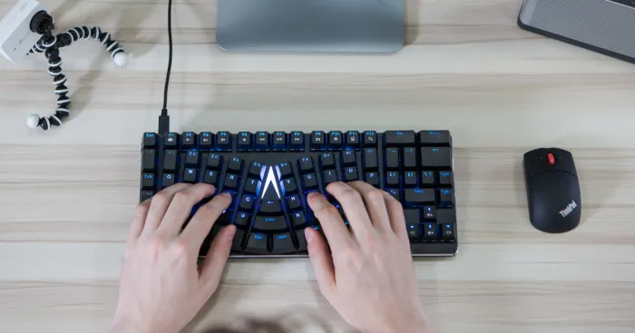 X-Bows: A Keyboard For More Comfortable Typing