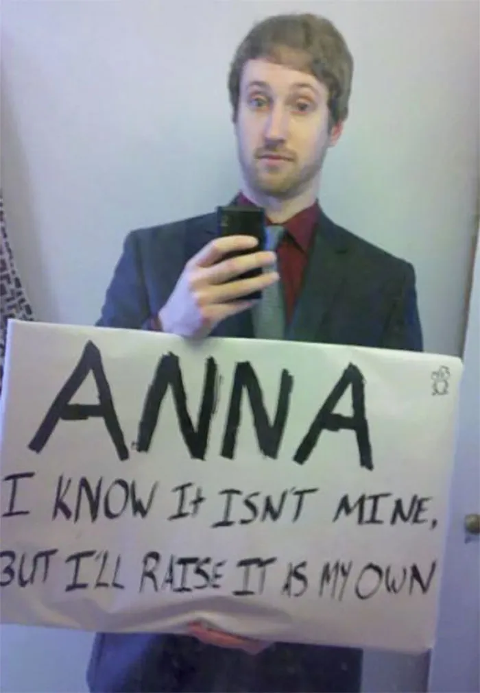 My Neighbor Asked Me To Pick Her Up From The Airport; I Hope She Likes The Funny Airport Pickup Sign I Made
