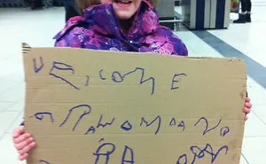 84 Funny Airport Pickup Signs That Made Everyone Chuckle