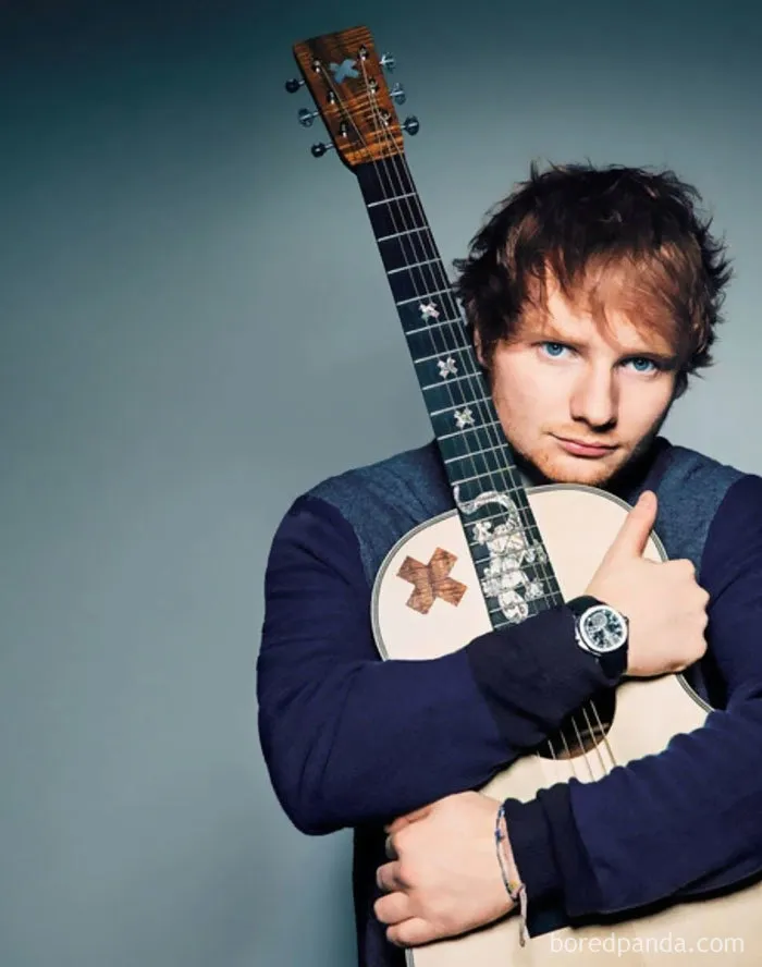 Ed Sheeran (Soldado Lannister) Con Su Guitarra