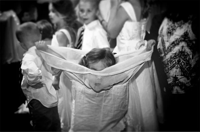 Cómo esconderse en una boda