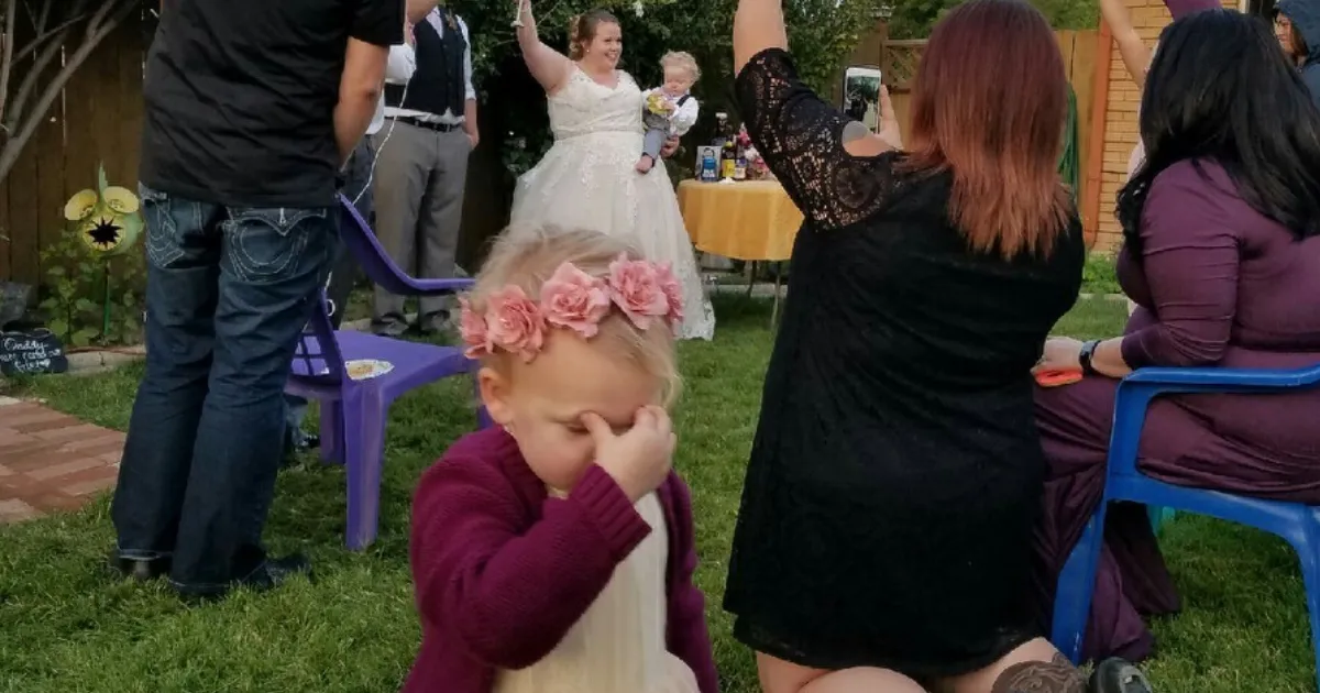 15+ Divertidas fotos de niños en bodas