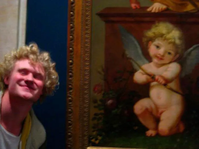 The Doppelganger From The Louvre Made Me Remember A Pic That I Took