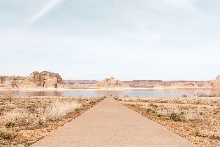 Lake Powell Ii / L'homme Au Bout (2017)