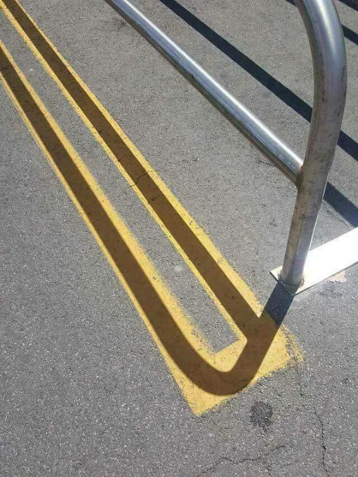 La sombra encaja perfectamente
