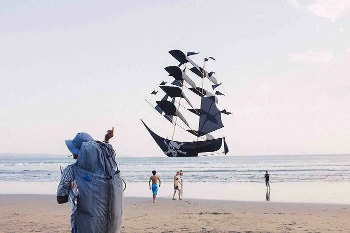 I Took This A Couple Days Ago, Just Realized That The Kite Is Perfectly Aligned