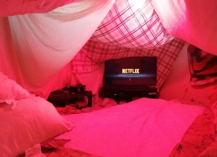 I Made An Adult Pillow Fort For My Girlfriend Yesterday