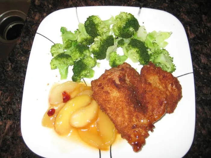 My Wife Had To Work Late Tonight, So I Made A Heart-Shaped Schnitzel For Her To Come Home To. I'm Such The Chick In This Relationship