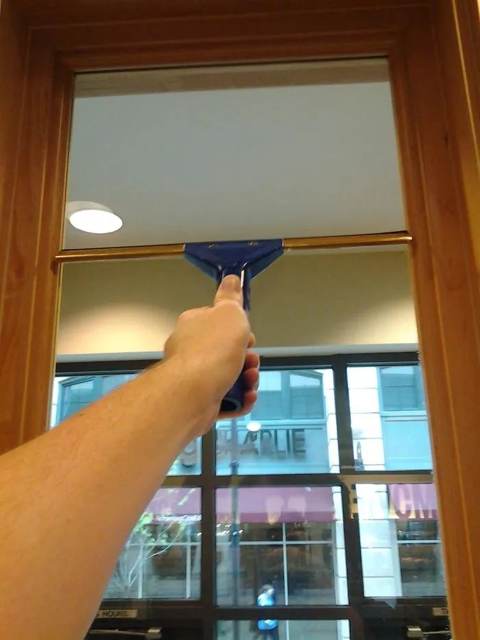 I Work As A Window Cleaner, And This Is The First Time This Has Happened