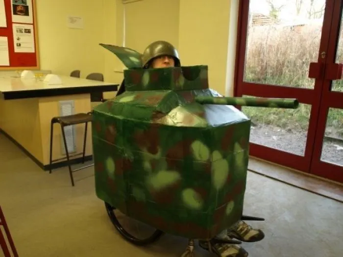 Tanque en silla de ruedas