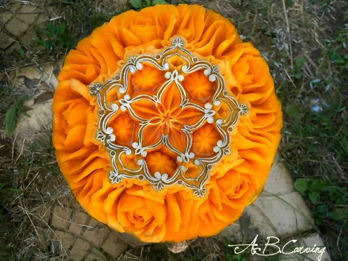 26 Alternative Halloween Pumpkins That I Carved To Show They Don't Necessarily Need To Be Scary