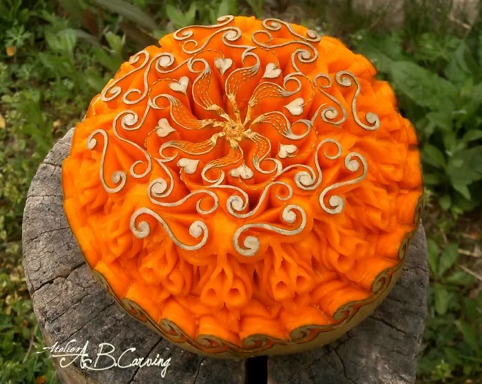 26 Alternative Halloween Pumpkins That I Carved To Show They Don't Necessarily Need To Be Scary