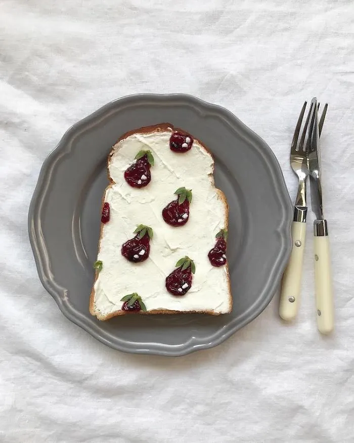 Woman Turns Her Boring Breakfast Toast Into Art