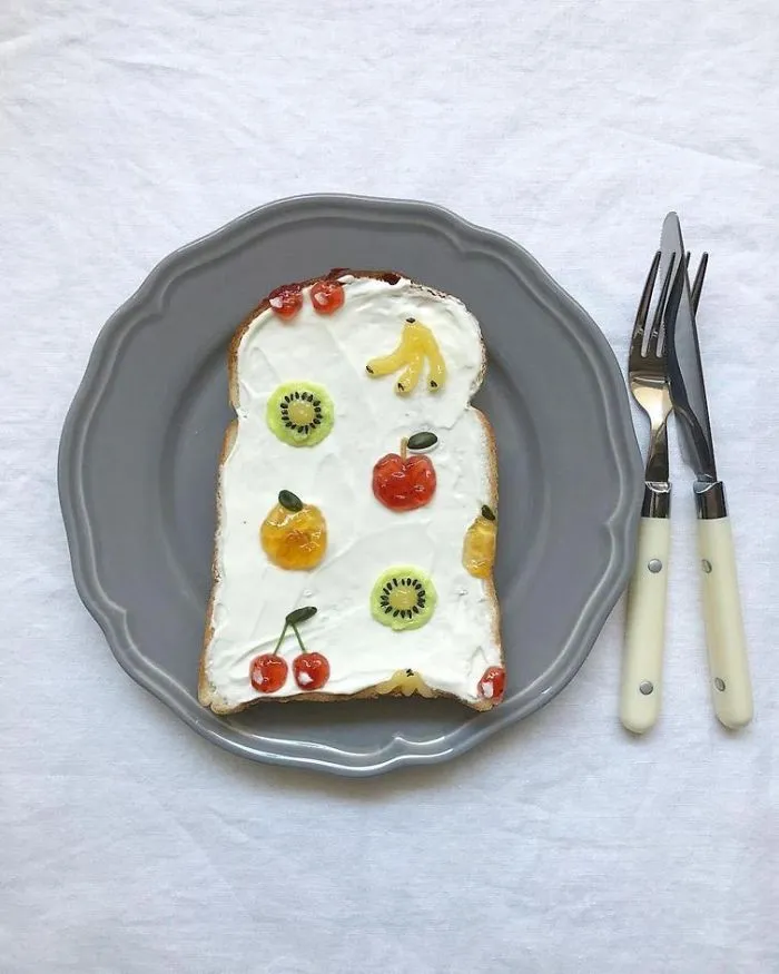 Woman Turns Her Boring Breakfast Toast Into Art