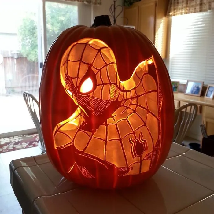 Artist Carves Portraits Of Famous Pop Culture Characters And The Result Is Incredible