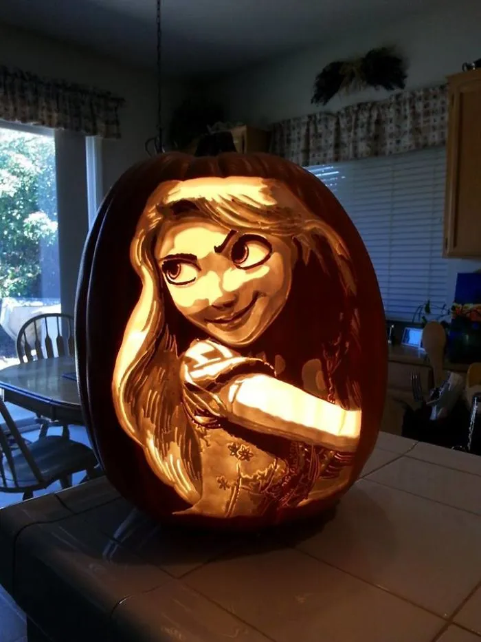 Artist Carves Portraits Of Famous Pop Culture Characters And The Result Is Incredible
