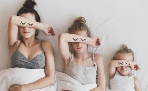 Mother Of Two Takes Adorable Photos Of Herself And Her Daughters In Matching Clothing (Part 2)