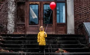 Child’s Photo Shoot That Will Give You The Creeps