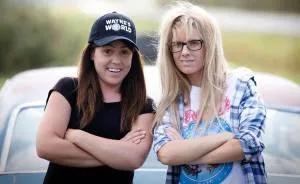 Sisters Dress Up As Wayne & Garth For Halloween In Honor Of Wayne's World's 25th Anniversary