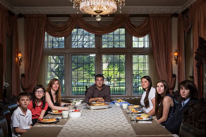 Martes: Alex, Sophia, Kathy, David, Claudia, Eva & Ana
