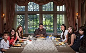 Photographer Shows How Different Dinnertime Looks Across The USA