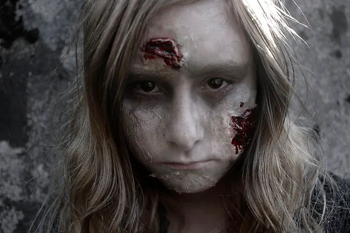 I Take My Kids Halloween To The Next Level With Eerie Photo Shoots
